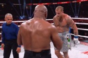 嘴炮→respect！比赛快要结束时，杰克-保罗向泰森鞠躬